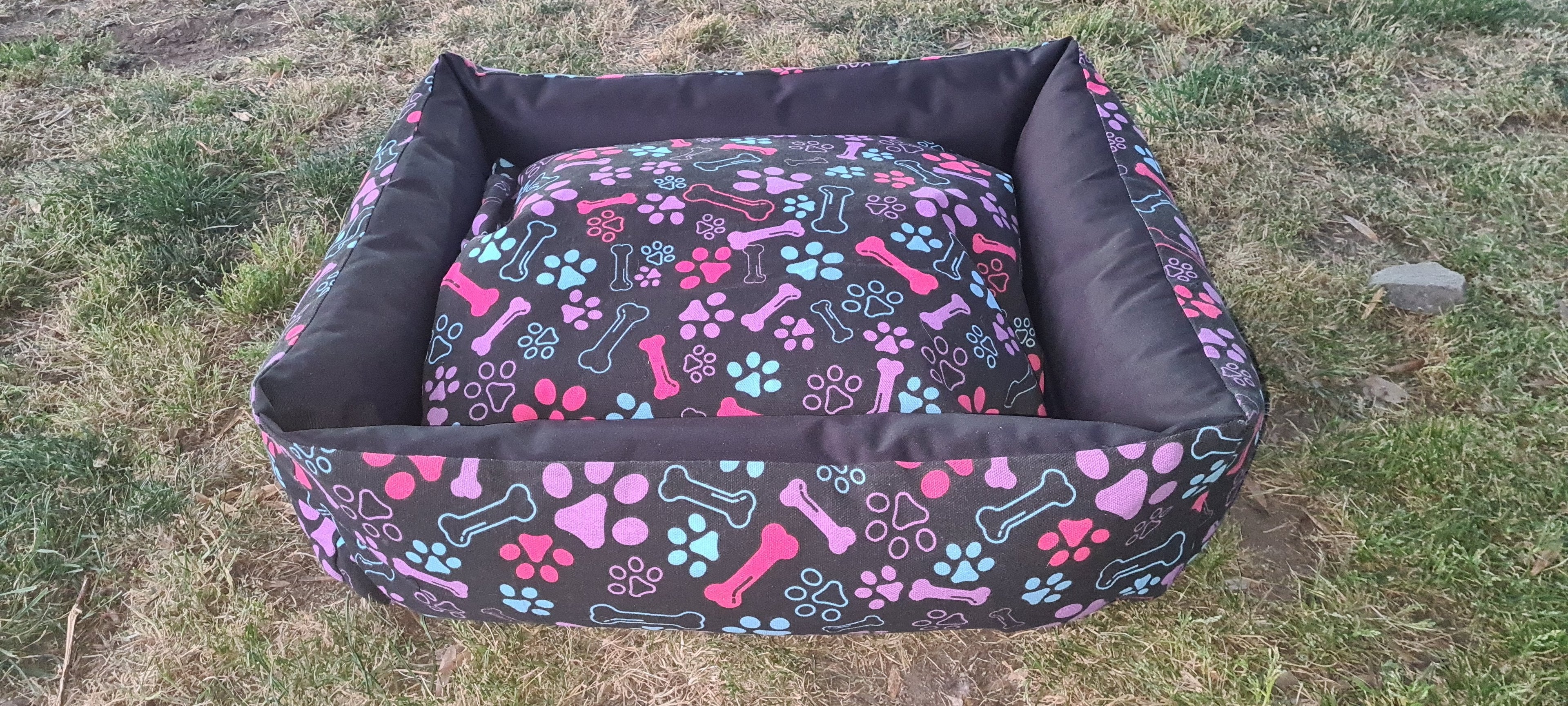 Cama rectangular Rosa (100% desmontable con cierres)